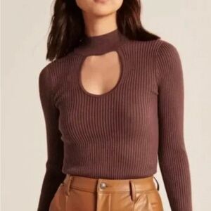 Abercrombie & Fitch sweater